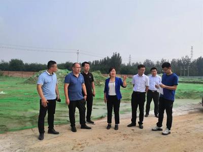 督導(dǎo)促實(shí)效，新華路街道重點(diǎn)項(xiàng)目穩(wěn)步推進(jìn)——市委督導(dǎo)組現(xiàn)場(chǎng)調(diào)度新型采暖及制冷技術(shù)開(kāi)發(fā)項(xiàng)目